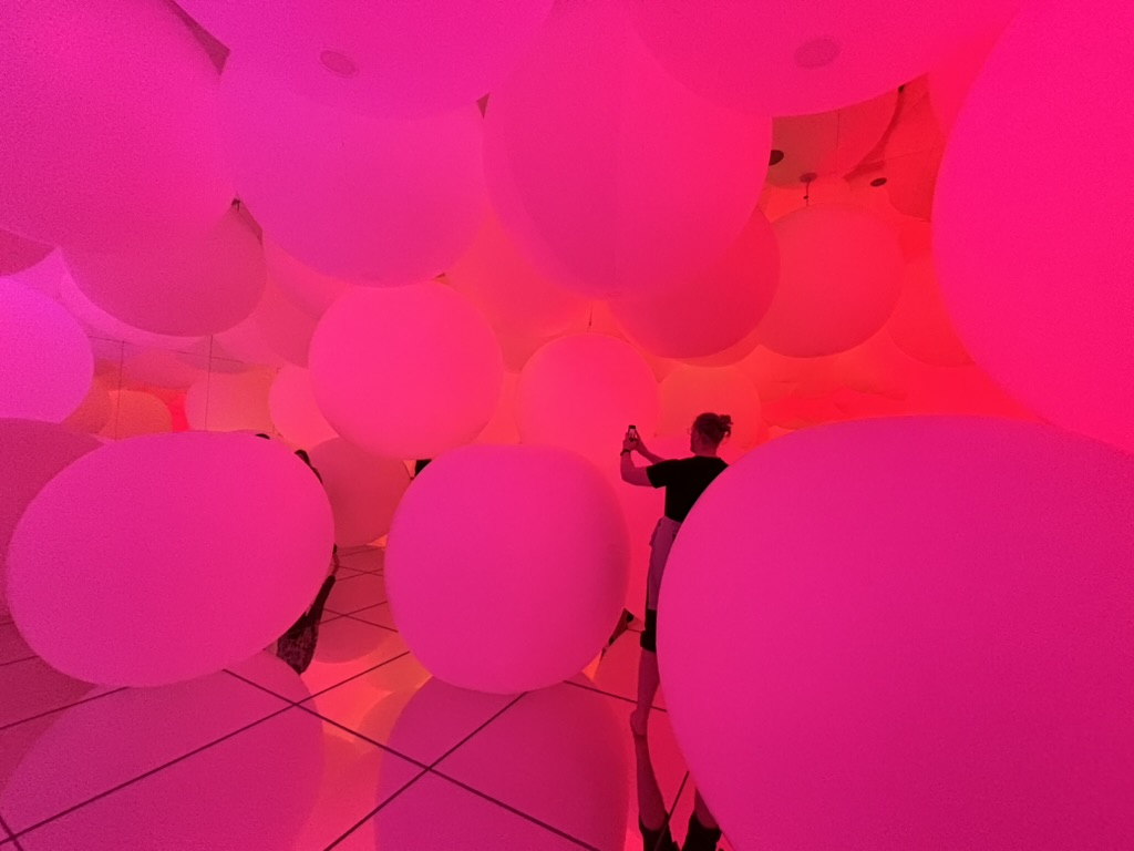 teamLab Planets